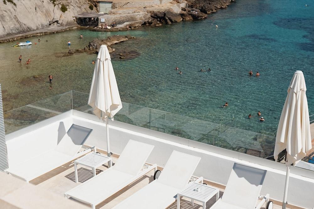 Hoposa Niu Cala San Vicente (Mallorca)